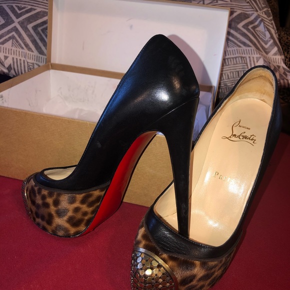 Christian Louboutin Maggie Pump - Picture 6 of 6